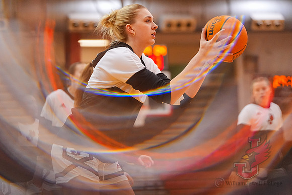 25.01.16 ATH WBB V Lewis 1
