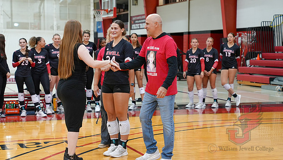 24.11.02 ATH VB Senior Day16