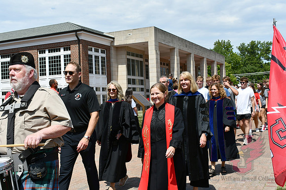 25.08.18 SLE Walk Around the Quad 7