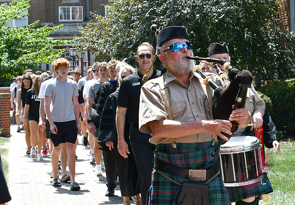 25.08.18 SLE Walk Around the Quad 39