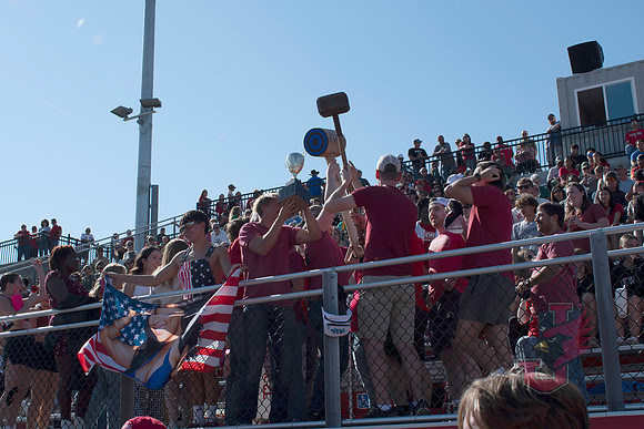 24.10.19 JSE Game-Day Spirit and Fans 45