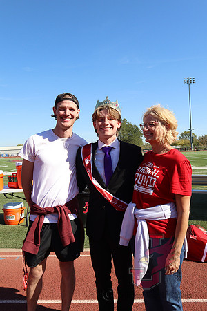 24.10.19 SLE Halftime - Homecoming Court 25