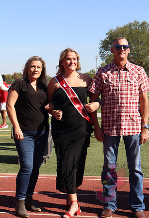 24.10.19 SLE Halftime - Homecoming Court 20