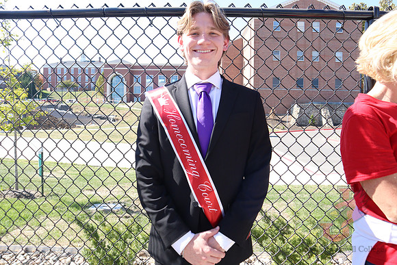 24.10.19 SLE Halftime - Homecoming Court 9