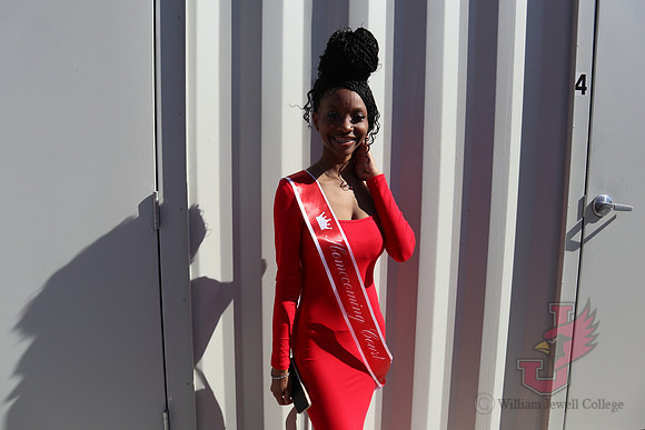 24.10.19 SLE Halftime - Homecoming Court 6