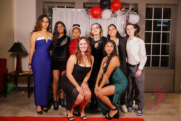25.10.13 SLE Homecoming Met Gala 20