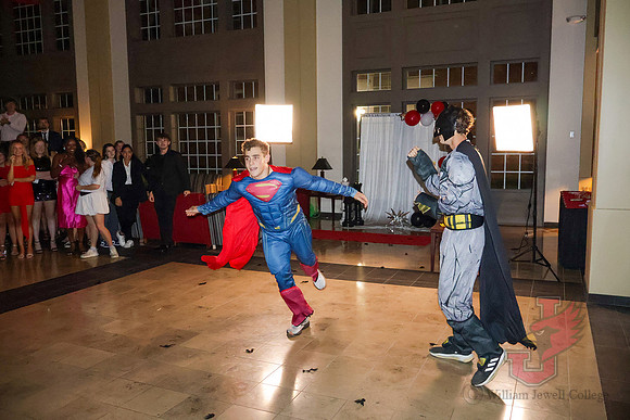 25.10.13 SLE Homecoming Met Gala 45