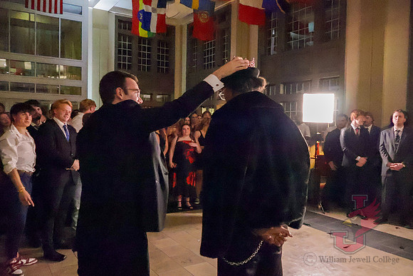 25.10.13 SLE Homecoming Met Gala 56