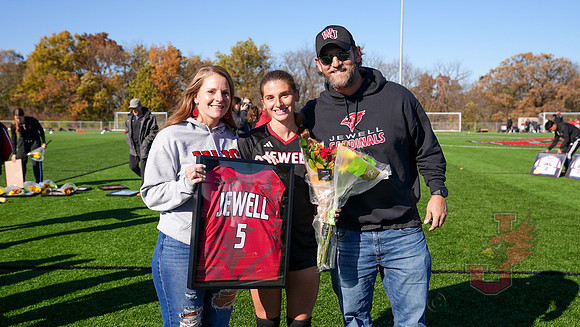 25.11.02 ATH WSOC V UMSL32