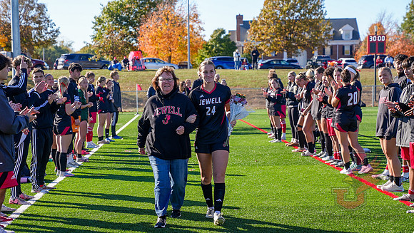 25.11.02 ATH WSOC V UMSL47