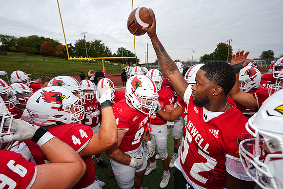 25.10.18 ATH FB V NE State - 22