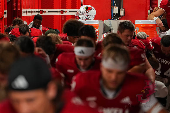 25.10.18 ATH FB V NE State - 69