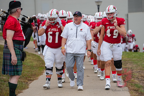 25.10.18 ATH FB V NE State - 82