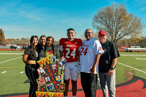 25.11.15 ATH FB V Lincoln22