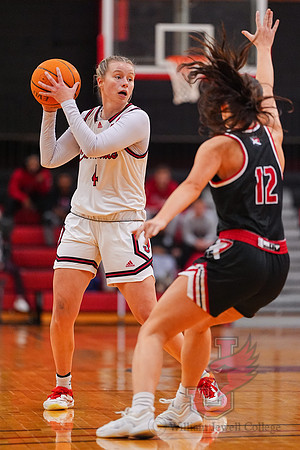 25.01.16 ATH WBB V Lewis 16