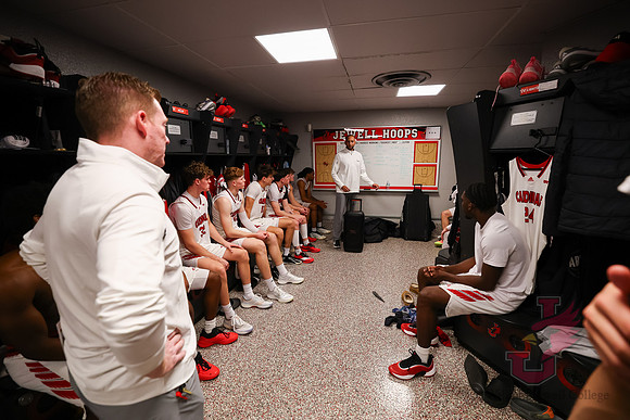 26.01.22 ATH MBB V Upper Iowa2