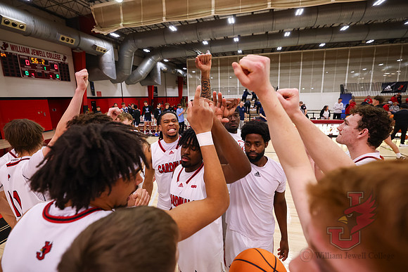 26.01.22 ATH MBB V Upper Iowa10