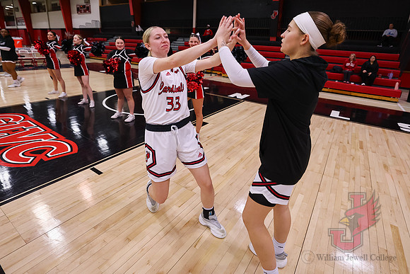 26.01.22 ATH WBB V Upper Iowa4