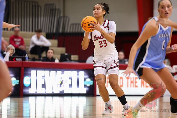 26.01.22 ATH WBB V Upper Iowa29
