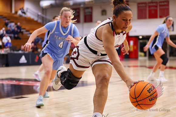 26.01.22 ATH WBB V Upper Iowa37