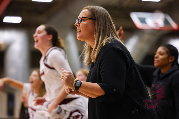 26.01.22 ATH WBB V Upper Iowa43
