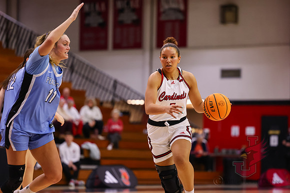 26.01.22 ATH WBB V Upper Iowa45