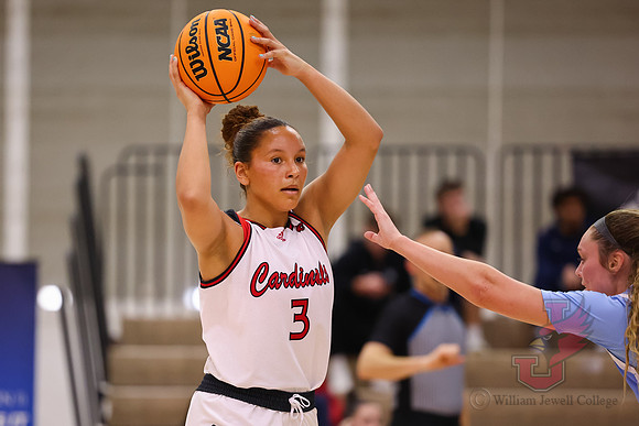 26.01.22 ATH WBB V Upper Iowa48