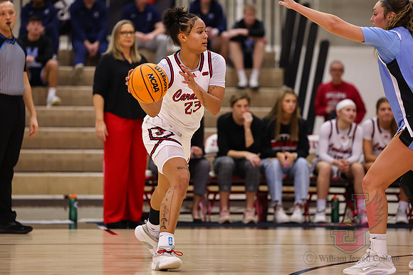 26.01.22 ATH WBB V Upper Iowa49