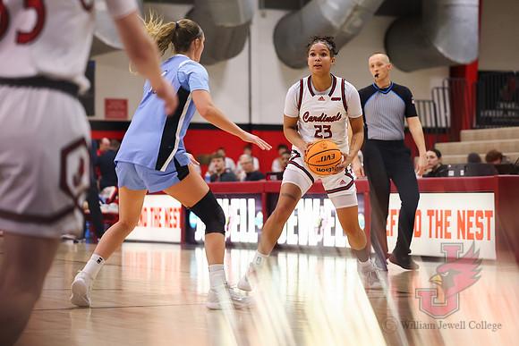 26.01.22 ATH WBB V Upper Iowa72