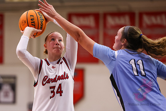 26.01.22 ATH WBB V Upper Iowa71