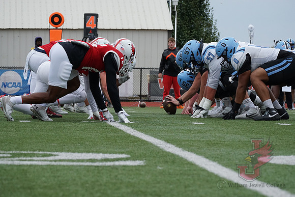 25.10.25 ATH FB V Upper Iowa12