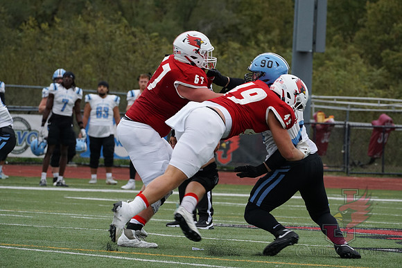 25.10.25 ATH FB V Upper Iowa17