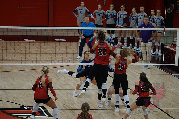 25.10.25 ATH VB V Truman State5