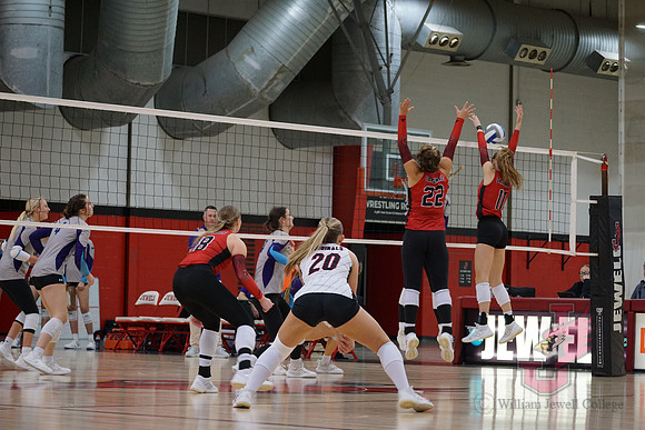 25.10.25 ATH VB V Truman State10