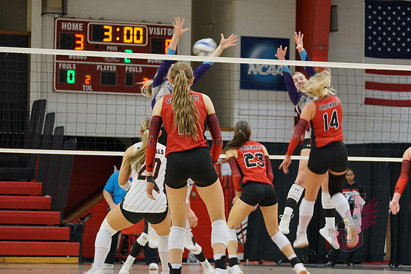 25.10.25 ATH VB V Truman State12