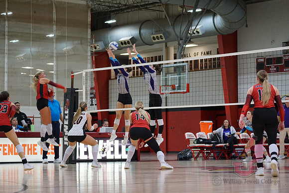 25.10.25 ATH VB V Truman State18