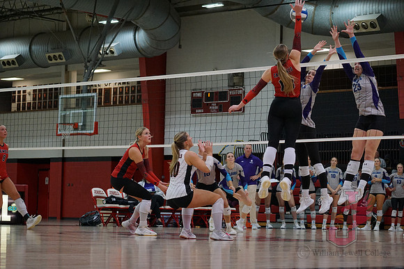25.10.25 ATH VB V Truman State23