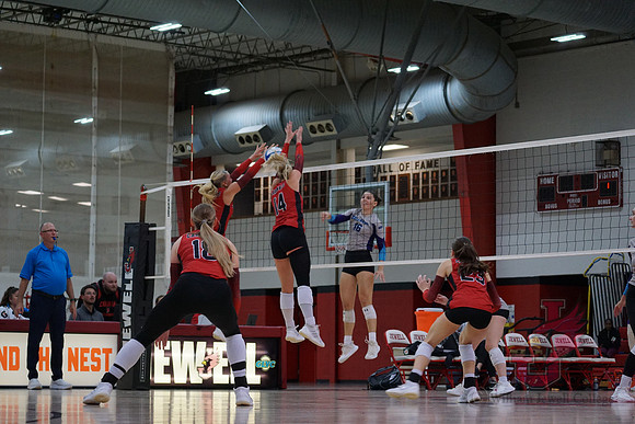 25.10.25 ATH VB V Truman State27