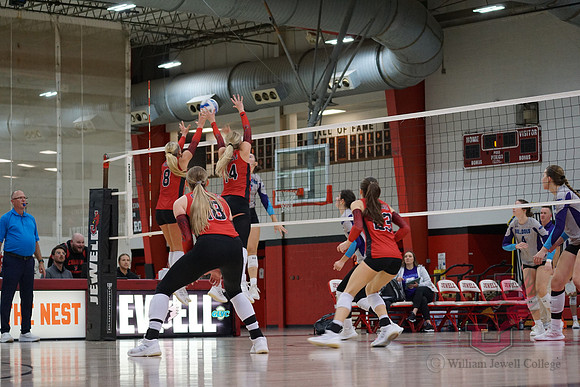 25.10.25 ATH VB V Truman State29