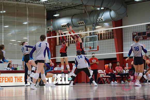 25.10.25 ATH VB V Truman State40