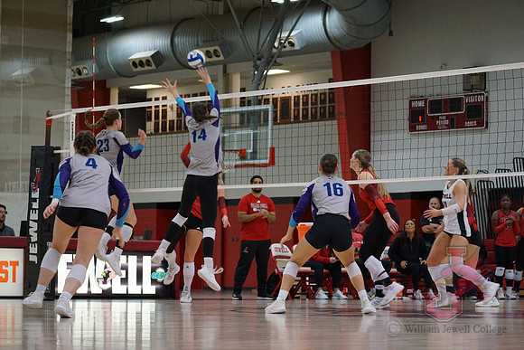 25.10.25 ATH VB V Truman State39