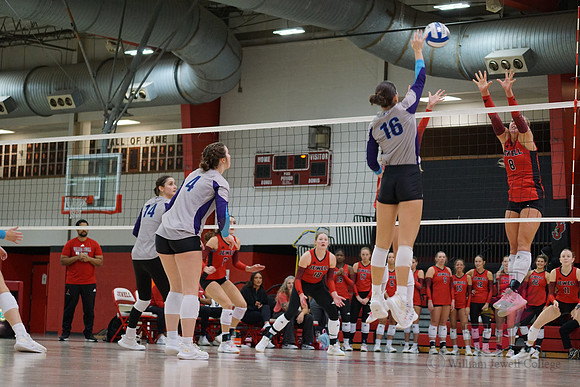 25.10.25 ATH VB V Truman State42