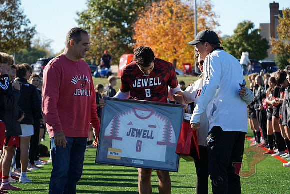 25.11.02 ATH MSOC Senior Day9