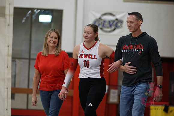 25.11.07 ATH VB Senior Day10