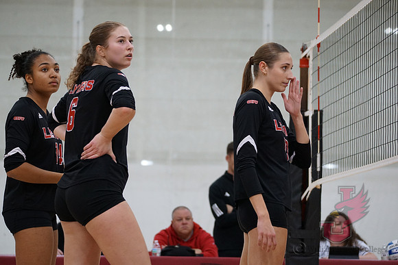 25.11.07 ATH VB Senior Day20