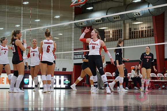 25.11.07 ATH VB Senior Day44