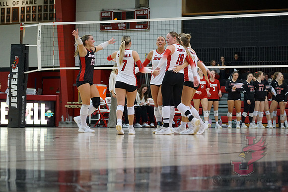 25.11.07 ATH VB Senior Day45