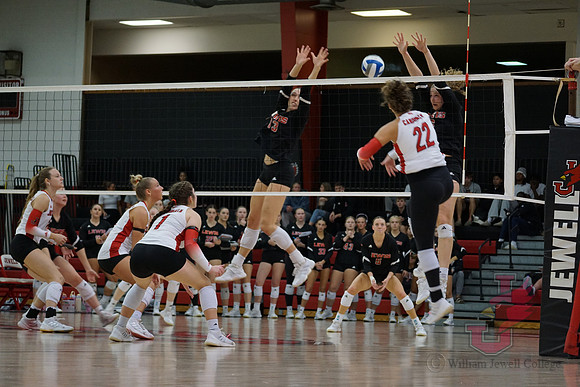 25.11.07 ATH VB Senior Day48