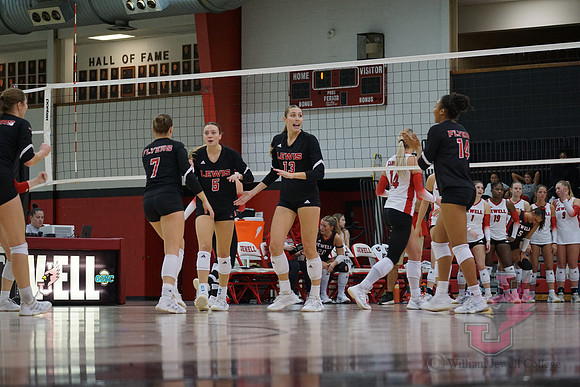 25.11.07 ATH VB Senior Day61