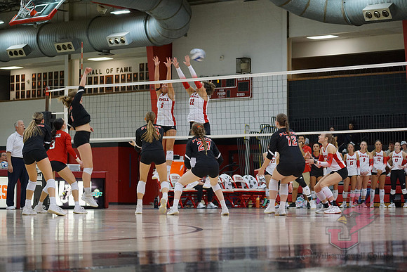 25.11.07 ATH VB Senior Day64